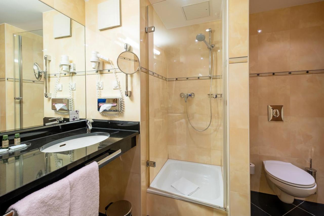 Welcome Hotel גלזנקירכן מראה חיצוני תמונה