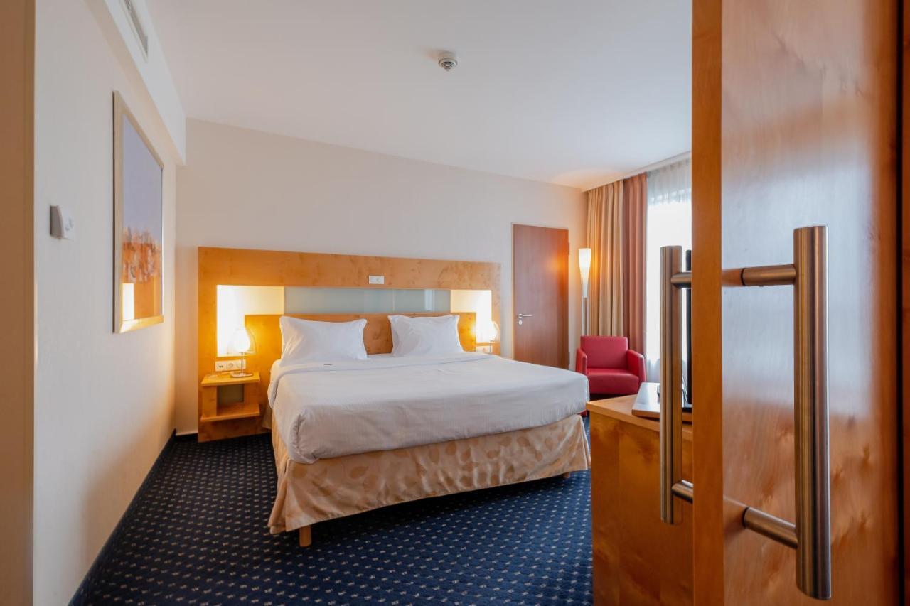 Welcome Hotel גלזנקירכן מראה חיצוני תמונה